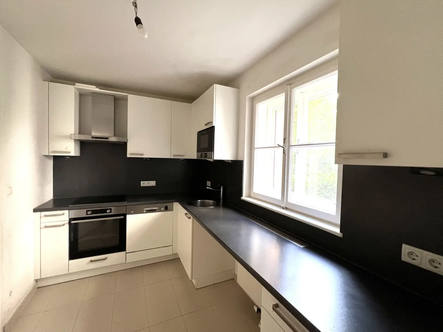 Ansprechende 3-Zimmer-Wohnung in Botschaftsviertel