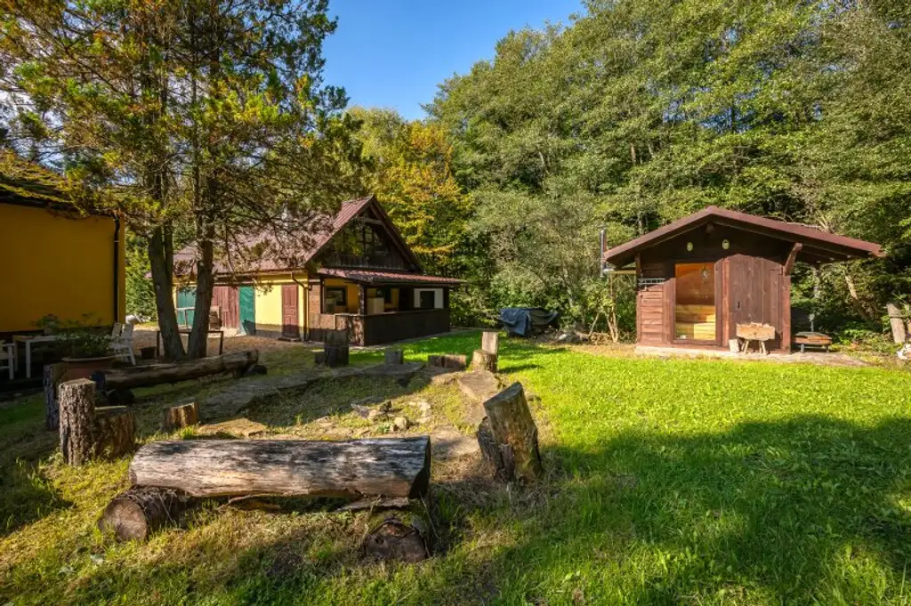 Charmantes, revitalisiertes Forsthaus - Naturidylle in Klausen-Leopoldsdorf