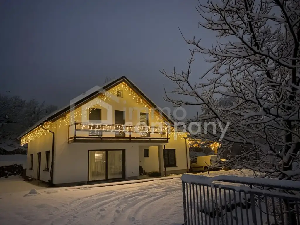 🏡  Luxusresidenz in Wartberg – Wo Licht, Raum und Natur eins werden