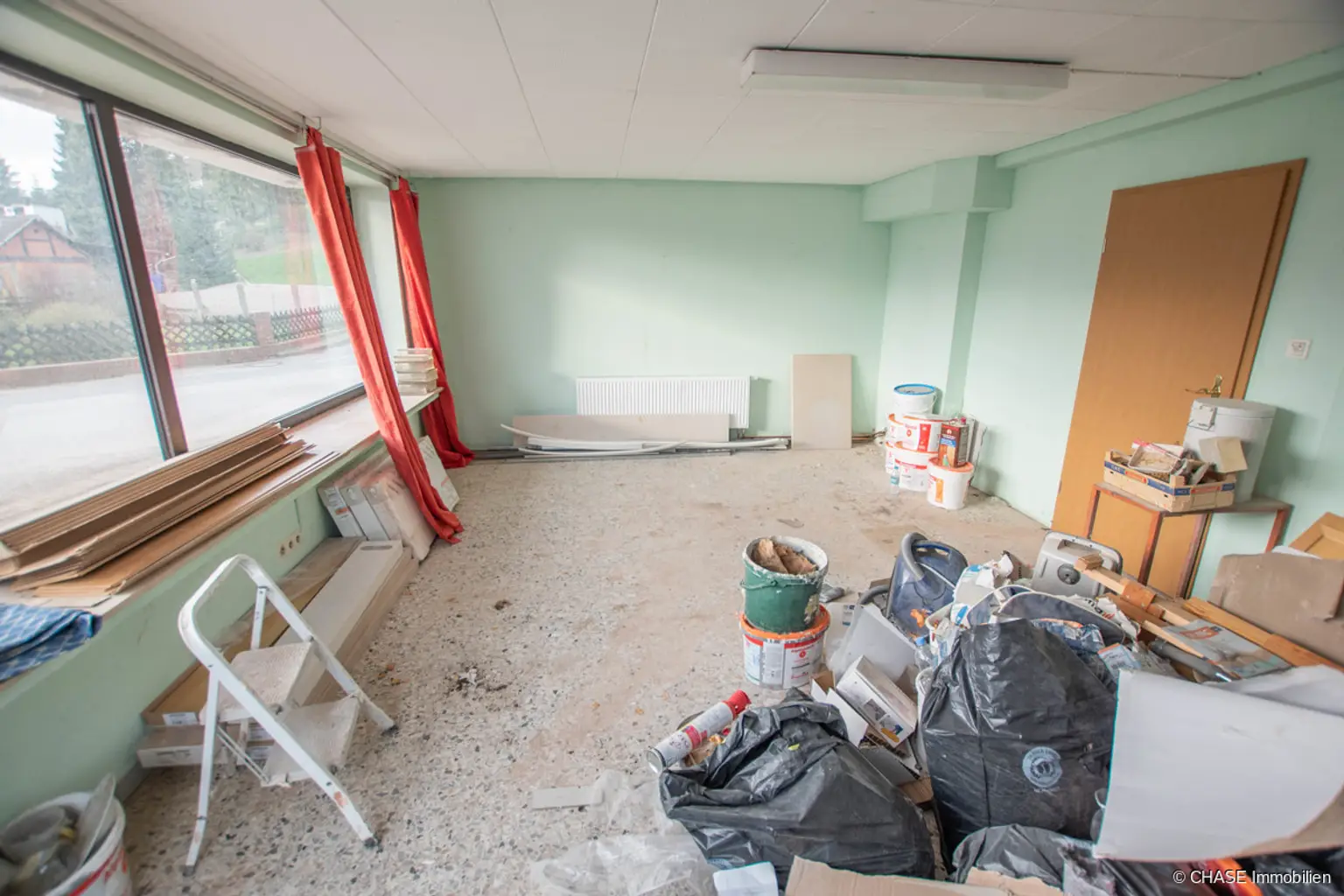 Hauptraum - Ladenlokal Hausfront