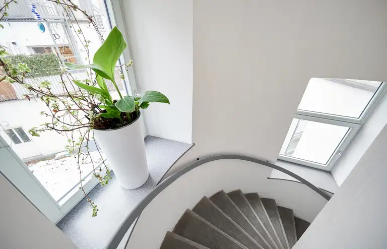 Stiegenhaus innen IV