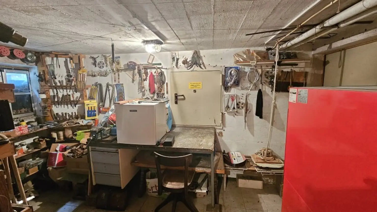 Charmantes Sanierungsobjekt in Radenthein: 5 Zimmer, Balkon und viel Potenzial!