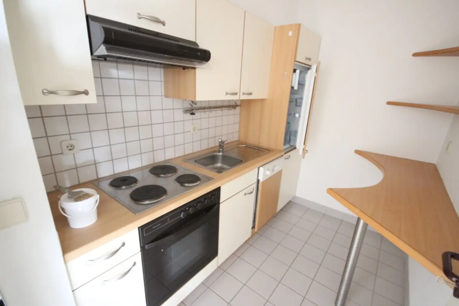 Schöne 2 Zimmer Wohnung 55m² plus Balkon und Parkplatz in Tessendorf