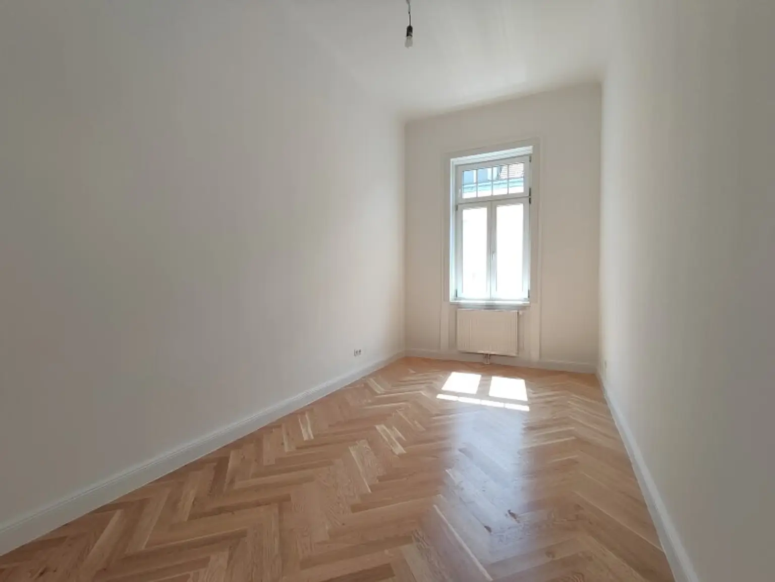 Moderne 3-Zimmer Wohnung mit Altbaucharme! Hochwertige Ausstattung und ideale Anbindung - Nähe U1 Südtiroler Platz!