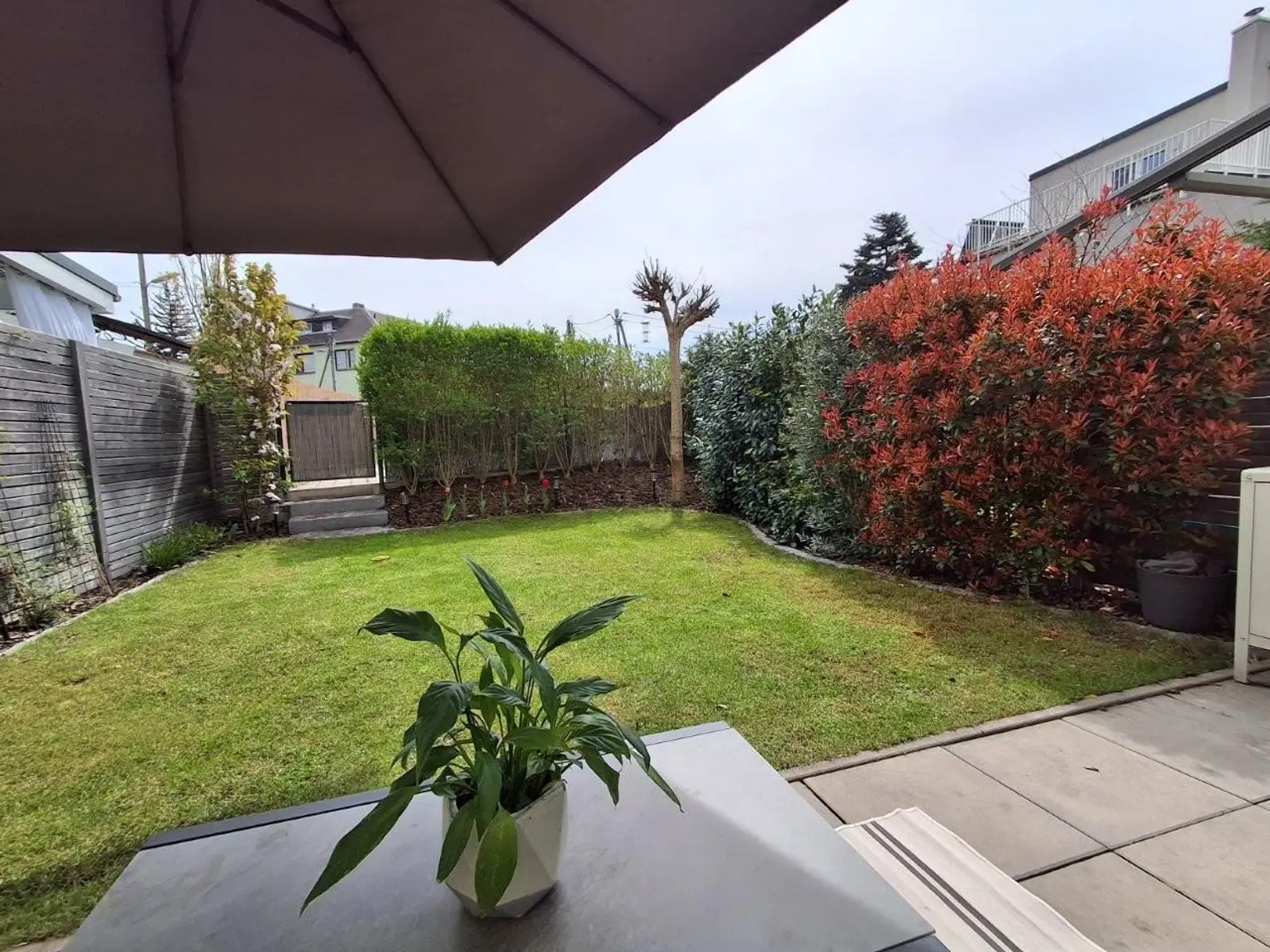 39 Garten mit Außenzugang RH 1220