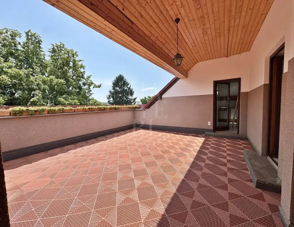 UNBEFRISTETE Dachterrassenwohnung nähe Saarplatz (ohne Lift)