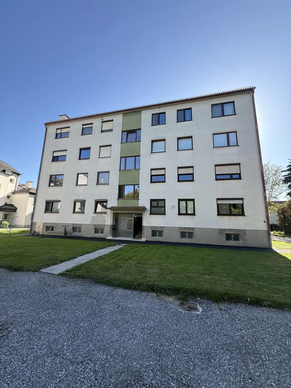 Großzügige 3 Zimmer-Wohnung mit Blick ins Grüne!