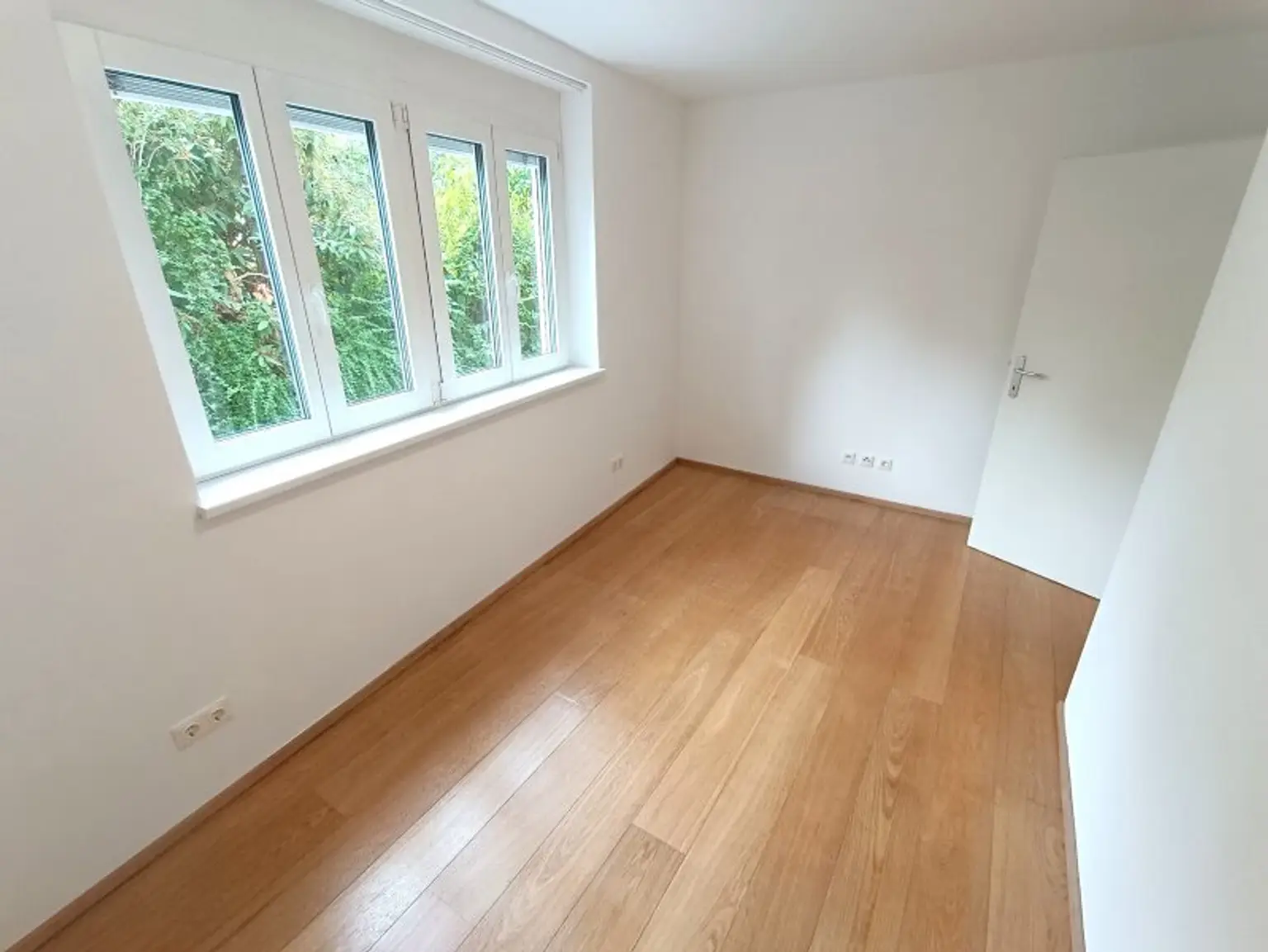 Wohn(t)raum im Grünen! Großzügige Neubau-Wohnung mit Garten inkl. PKW-Stellplatz im 19. Bezirk! Wohnküche! 2 Zimmer! Terrasse! Fußbodenheizung!