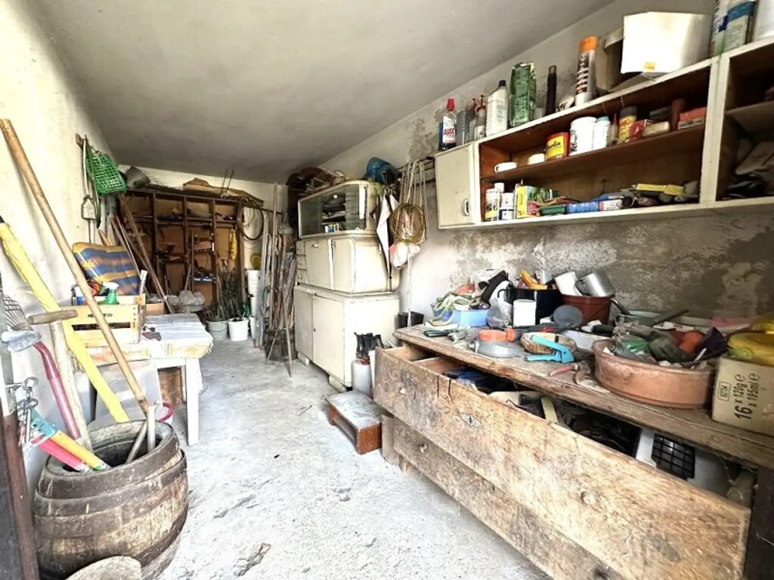 WOLFSBERG - SANKT THOMAS, 160 m2 Einfamilienhaus mit Potential, Vollkeller, 1139 m2 Grundstück, Wirtschaftsgebäude