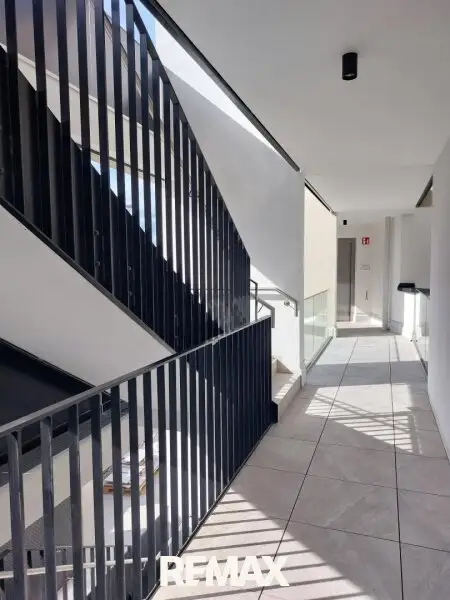 Erstbezug -Gartenwohnung! 3 Zimmer mit 2 Balkonen & großem Privatgarten