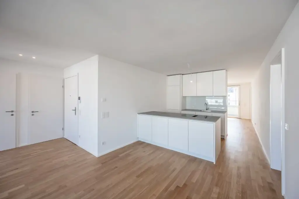 ++MOLLARD 50++ Stylish 3-room Apartment in Prime City Location (1/25)