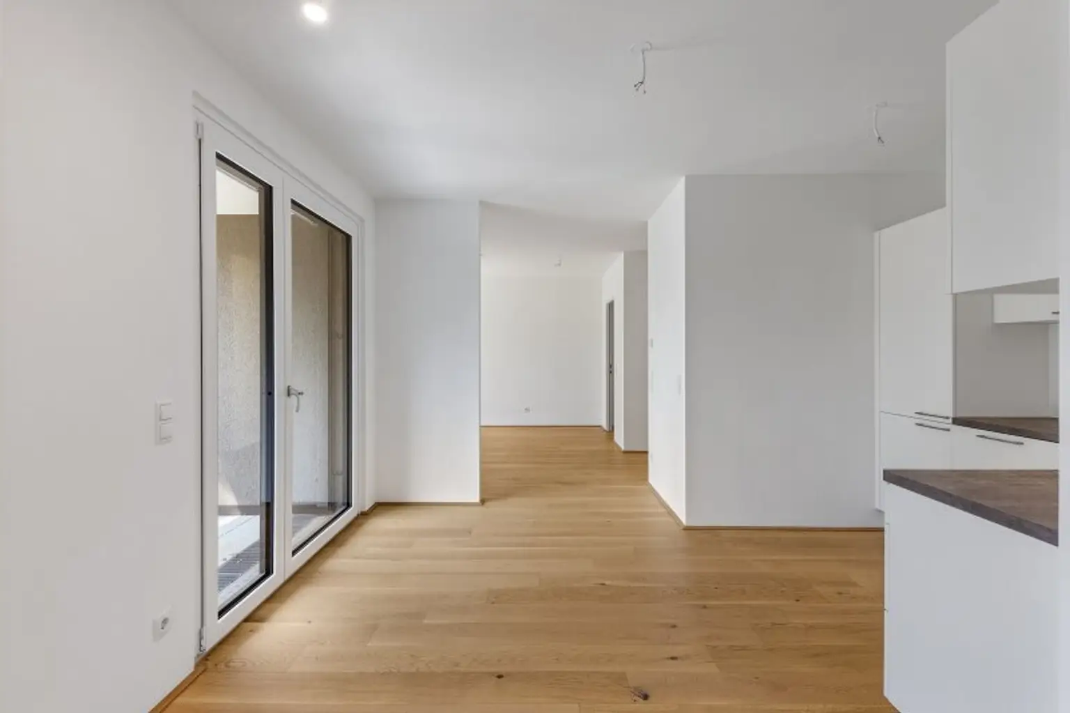 floé 225 - letzte freie Gartenwohnung: 3 Zimmerwohnung mit 3 Terrassen und 179m2 Eigengarten