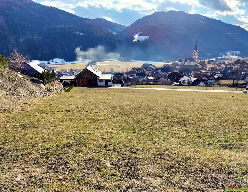 Leistbarer Wohn-Baugrund mit Fernblick. - Ruhige Lage nahe dem Zentrum. - Infrastruktur fußläufig erreichbar.