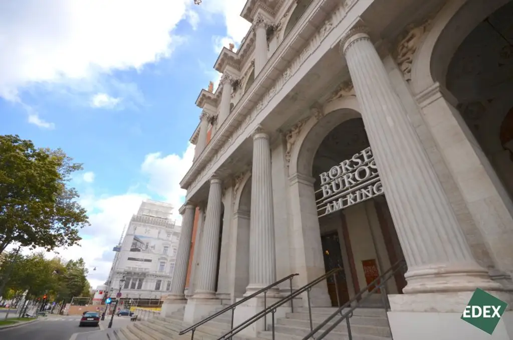 Repräsentatives DG-Maisonette-Büro samt Freifläche in der historischen alten Börse