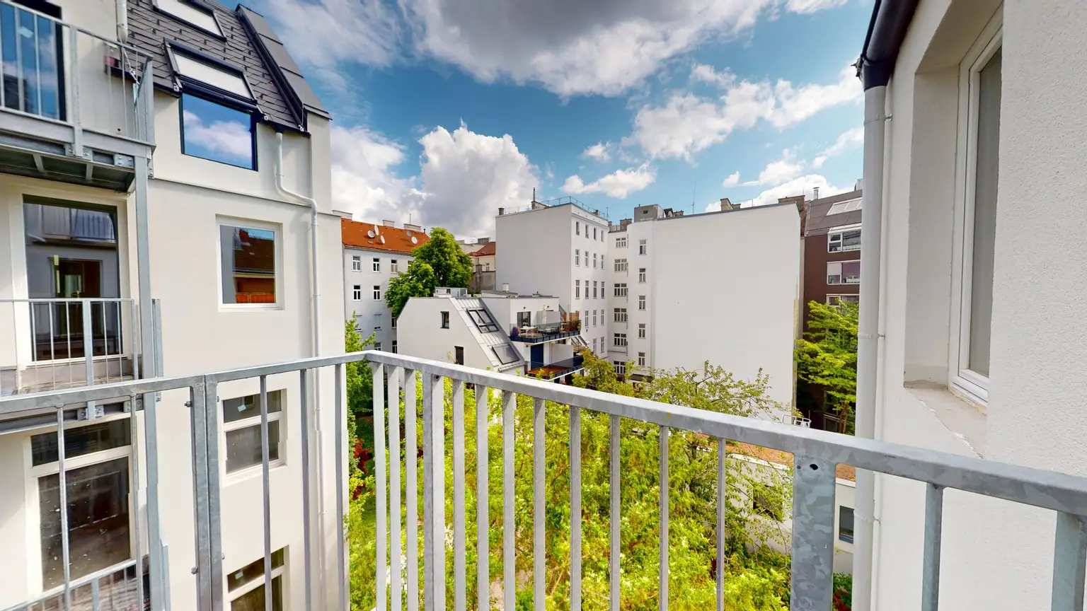 Helle 3-Zimmer-Wohnung mit Balkon im obersten Regelgeschoss