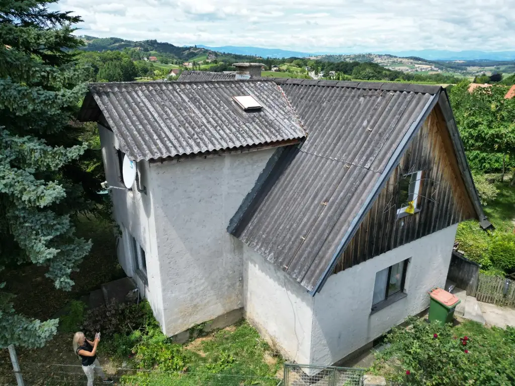 Traumhafte Aussichtslage in der Steiermark - Einfamilienhaus mit riesen Potenzial