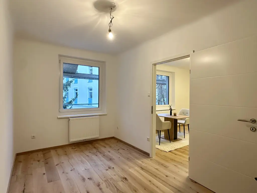 Generalsanierung: 3-Zimmer-Raumwunder mit moderner Küche