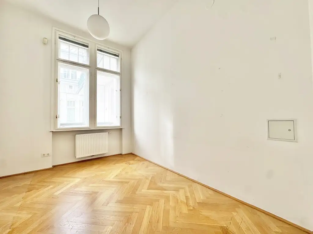 TOPLAGE | TRAUMHAFTE ALTBAUWOHNUNG MIT BALKON | HELLE 4 ZIMMER | U-BAHN-NÄHE