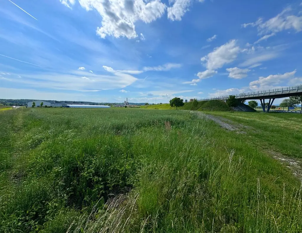 O B E R W A R T ! Betriebsgrundstück in der besten Lage!