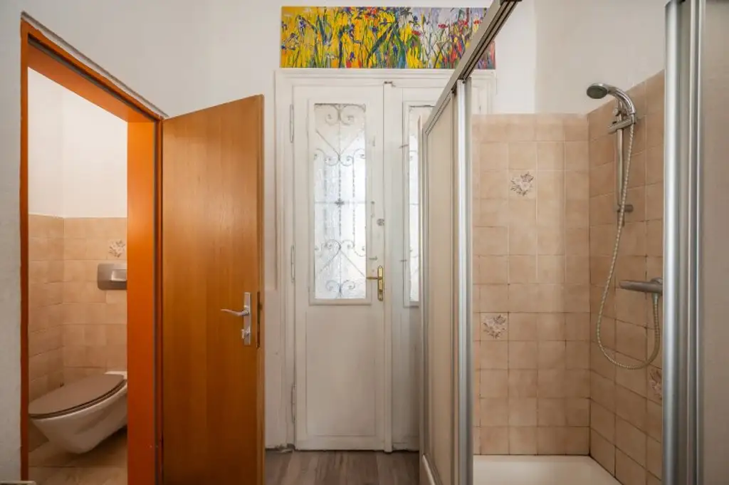 ++NEU++ sanierungsbedürftige 1-Zimmer Altbauwohnung zum Selbstverwirklichen!