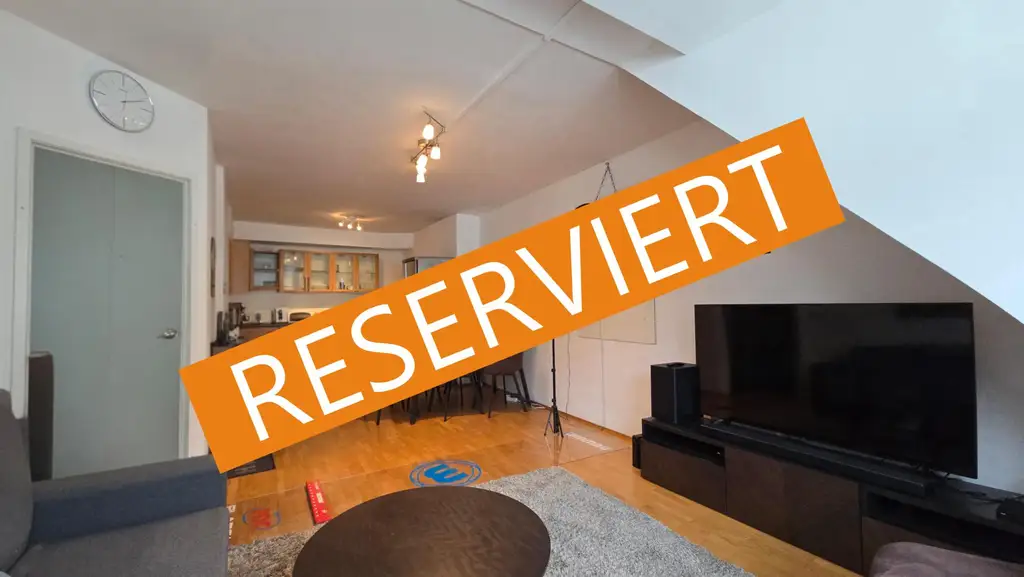 RESERVIERT! 1080 Wien/Piaristengasse: Sehr helle 3 Zimmer-Dachwohnung