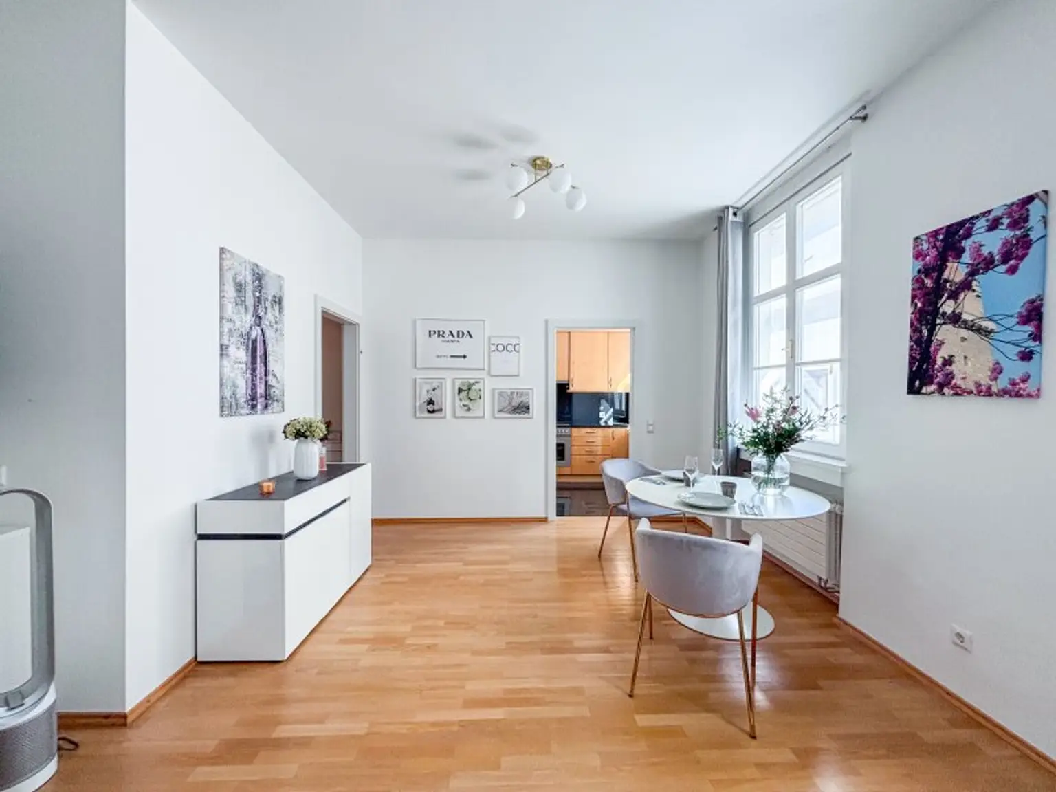 Komplett möblierte, helle Stadtwohnung – Ihr neues Zuhause am Stephansplatz/Graben!