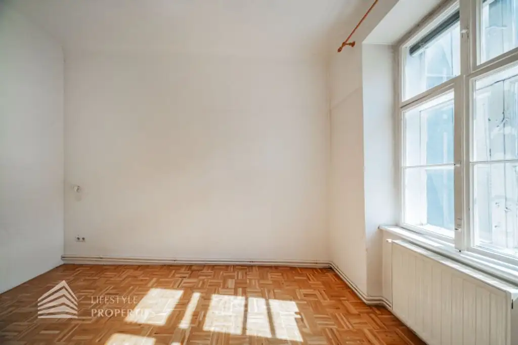 Helle Garconniere, Nähe Mariahilfer Straße