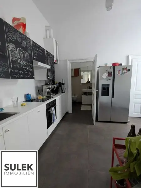 Wunderschöne Altbauwohnung mit 4 Zimmern samt Weitblick ab 1.12.25 beim Stadtpark!