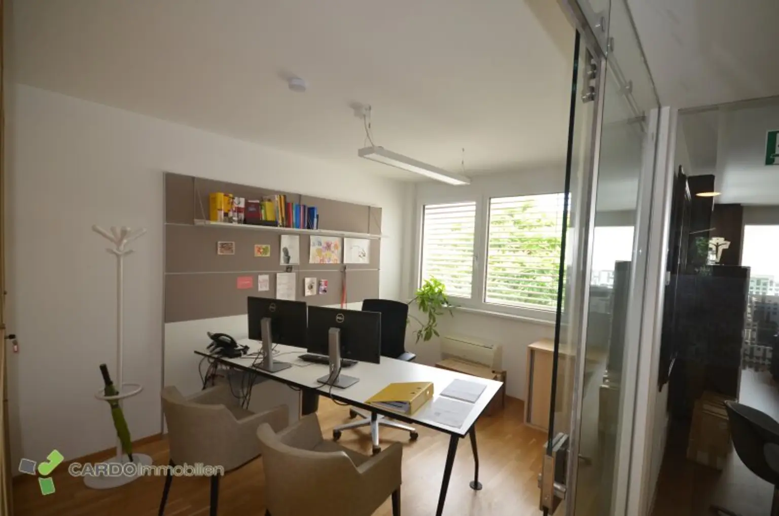 Moderne, flexibel gestaltbare Büroflächen vis-à-vis UNO City  ca. 289 m², Terrasse & Loggien