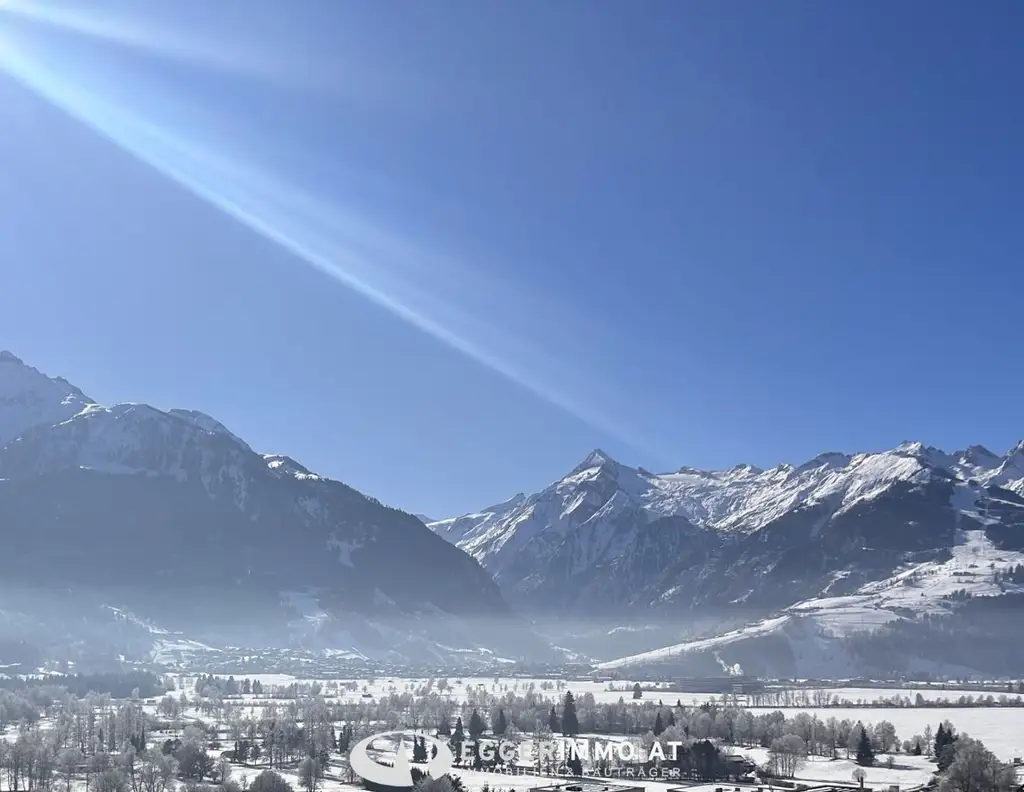 Sonnengrundstück am Golfplatz zu verkaufen..