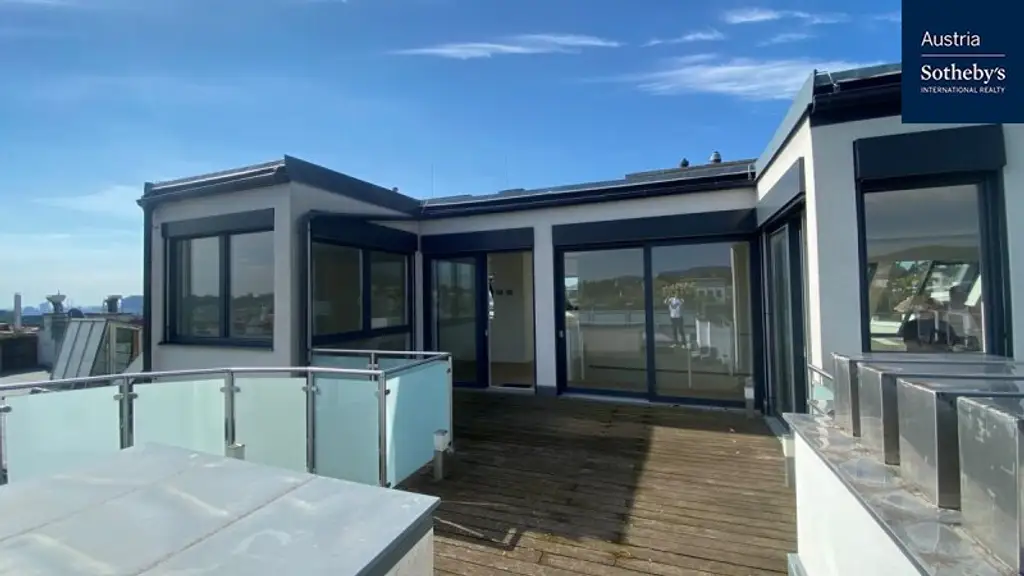 Dachgeschosstraum mit Weitblick!