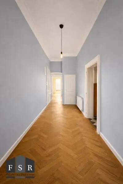 (derzeit) 4 Zimmer-Wohnung in wunderschönem, denkmalgeschütztem Gründerzeithaus nahe Belvedere - Gestalten Sie gerne Ihren eigene Wohnung