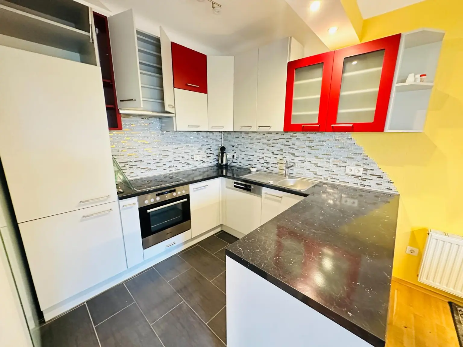 Schöne 3-Zimmer-Wohnung mit Balkon in zentraler Lage