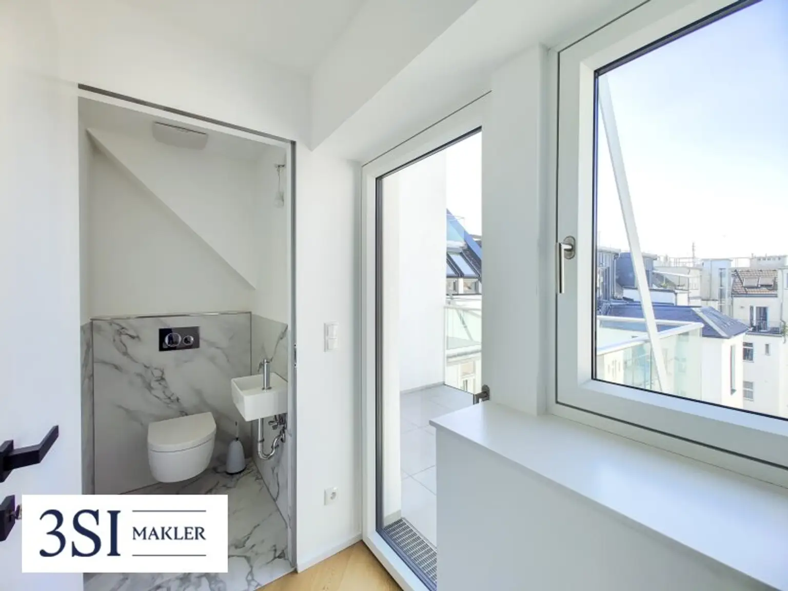 Exklusive 2-Zimmer Dachgeschosswohnung mit Terrasse und Balkon nahe AKH und St. Anna Kinderspital