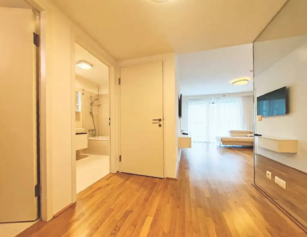 Möblierte 2-Zimmer-Wohnung im 10. Liftstock