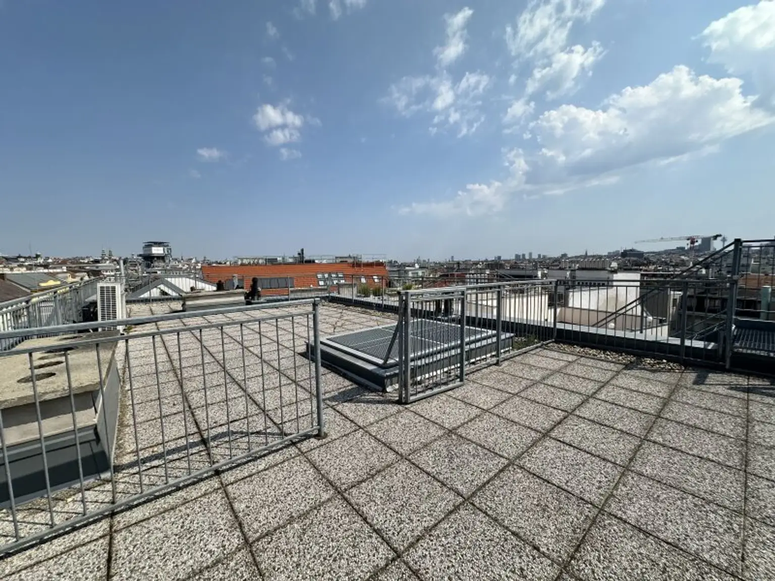 PANORAMA-DACHTERRASSE - EXKLUSIVE DACHGESCHOSSWOHNUNG AUF ZWEI EBENEN