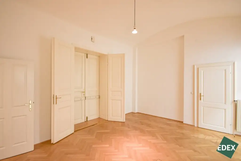 4 Zimmer-Altbaubüro beim Museumsquartier