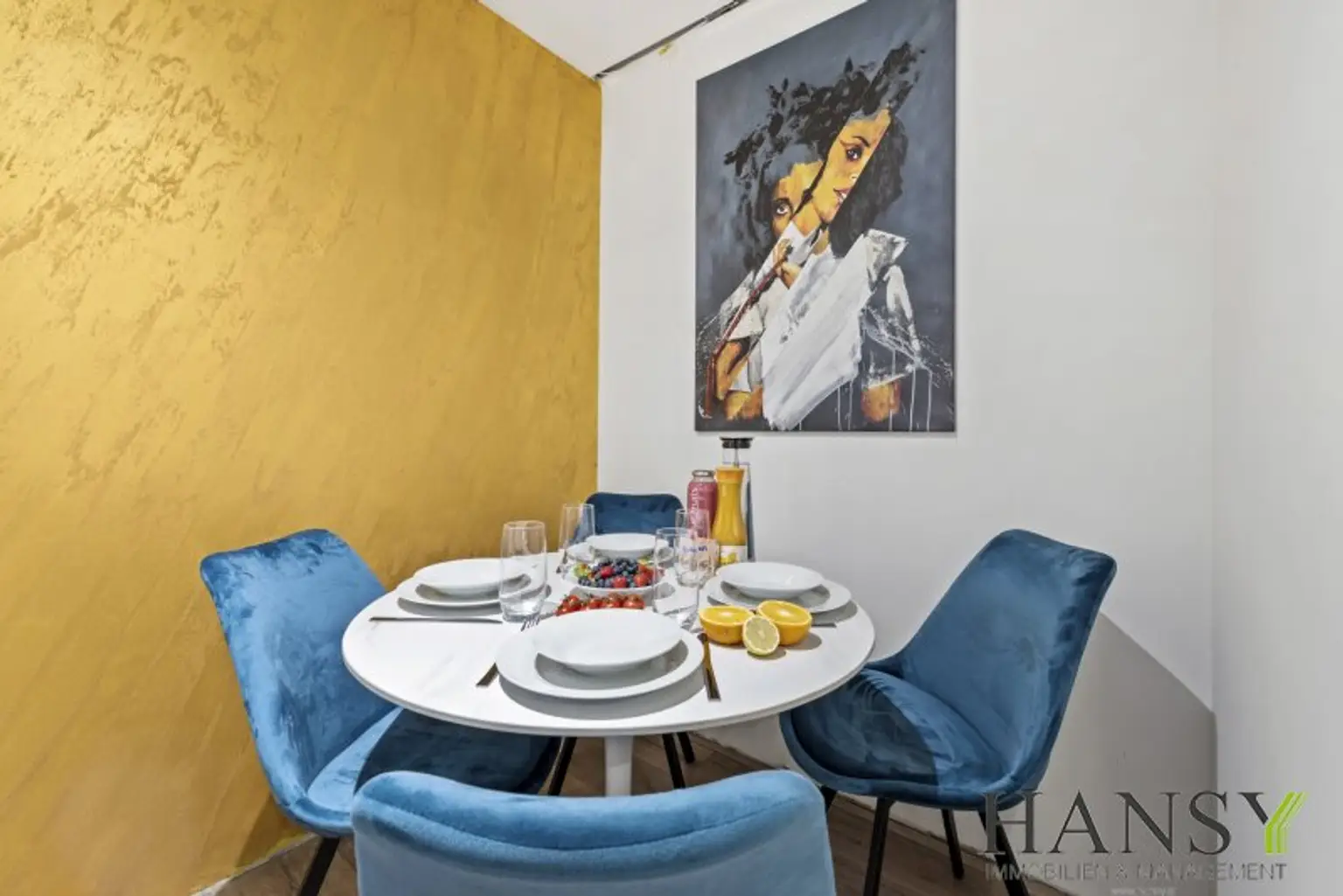 Vollmöblierte 3-Zimmer-Wohnung mit Loggia & zwei getrennt begehbaren Schlafzimmern! (WG-tauglich) 5 Gehminuten zur Mariahilfer-Straße