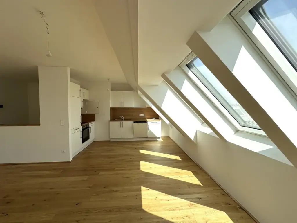 Hier werden Träume war! Exklusive 4-Zimmer Maisonette-Wohnung mit ca. 113 m2 sowie eigener Dachterrasse in ruhiger Lage