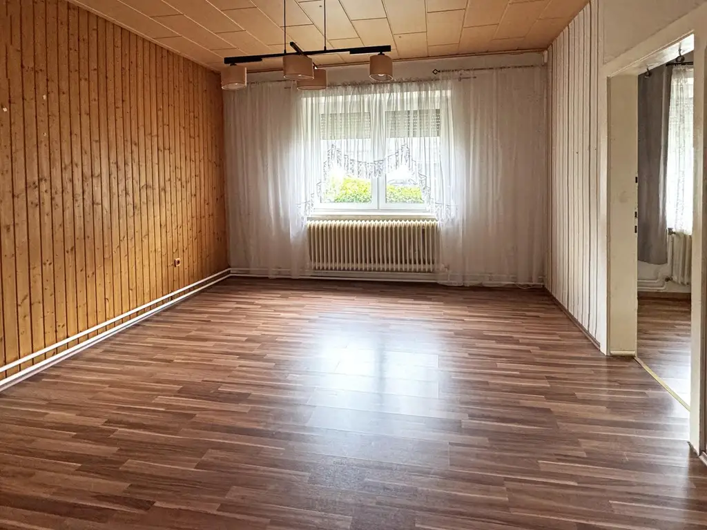 "Eckgrundstück - Haus/Bungalow mit schönem Garten!"
