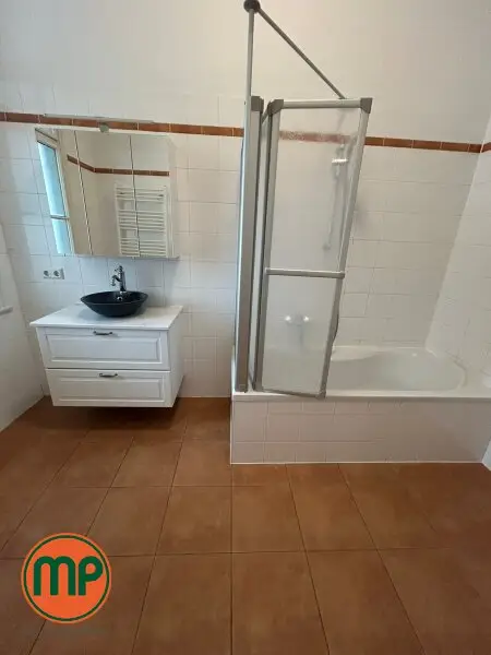 Penzing: elegante 2 Zimmerwohnung mit Altbaucharakter
