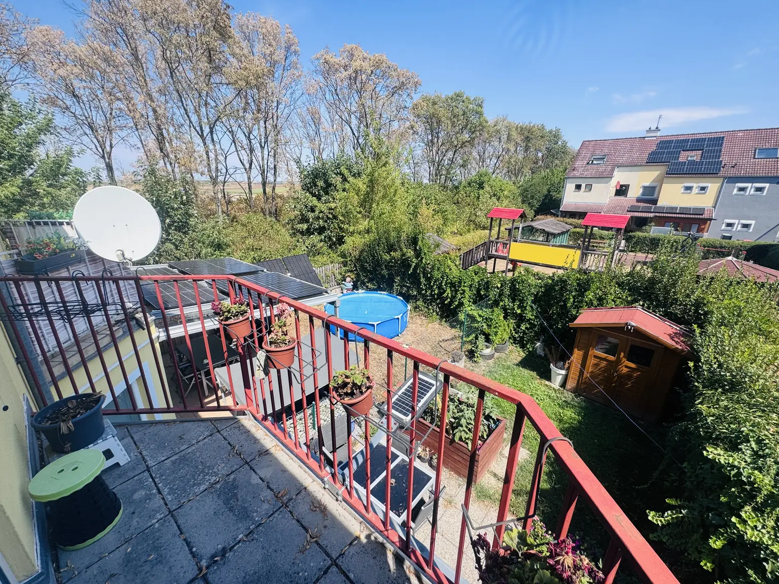 Gepflegtes Reihenhaus mit 4 Zimmer, Garten, Terrasse & Autostellplatz– ideal für Familien