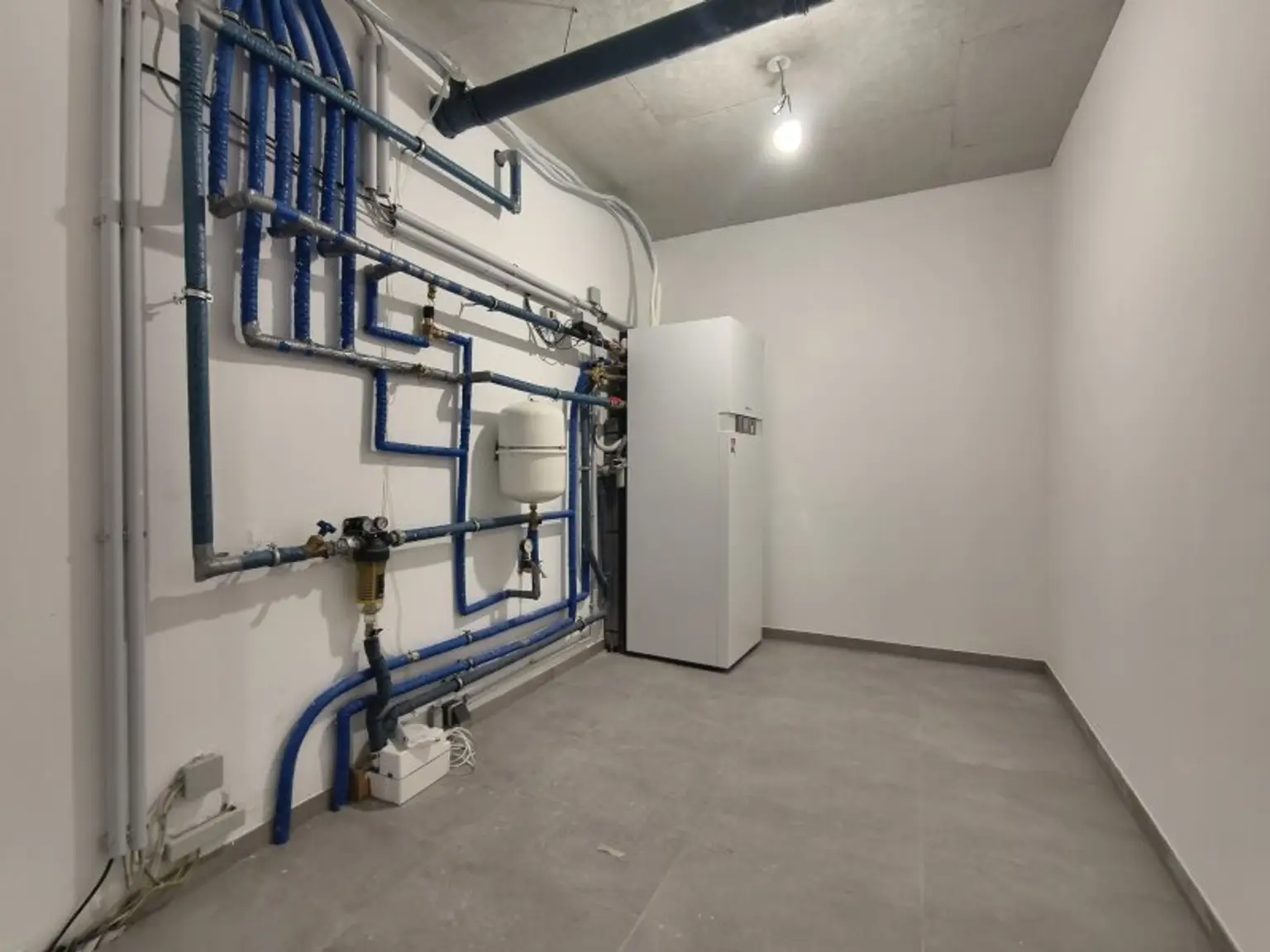LEBENSQUALITÄT MIT AUSSICHT - EXKLUSIVES TOWNHAUS AUF EIGENGRUND IN WEIDLING – NATURNAHES WOHNEN MIT STIL