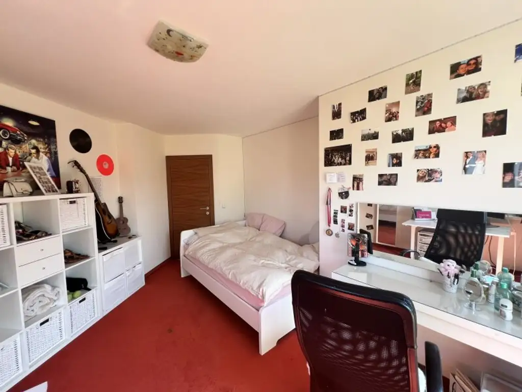 Moderne, zentrumsnahe Familienvilla mit großem Garten in gefragter Grünruhelage (!)