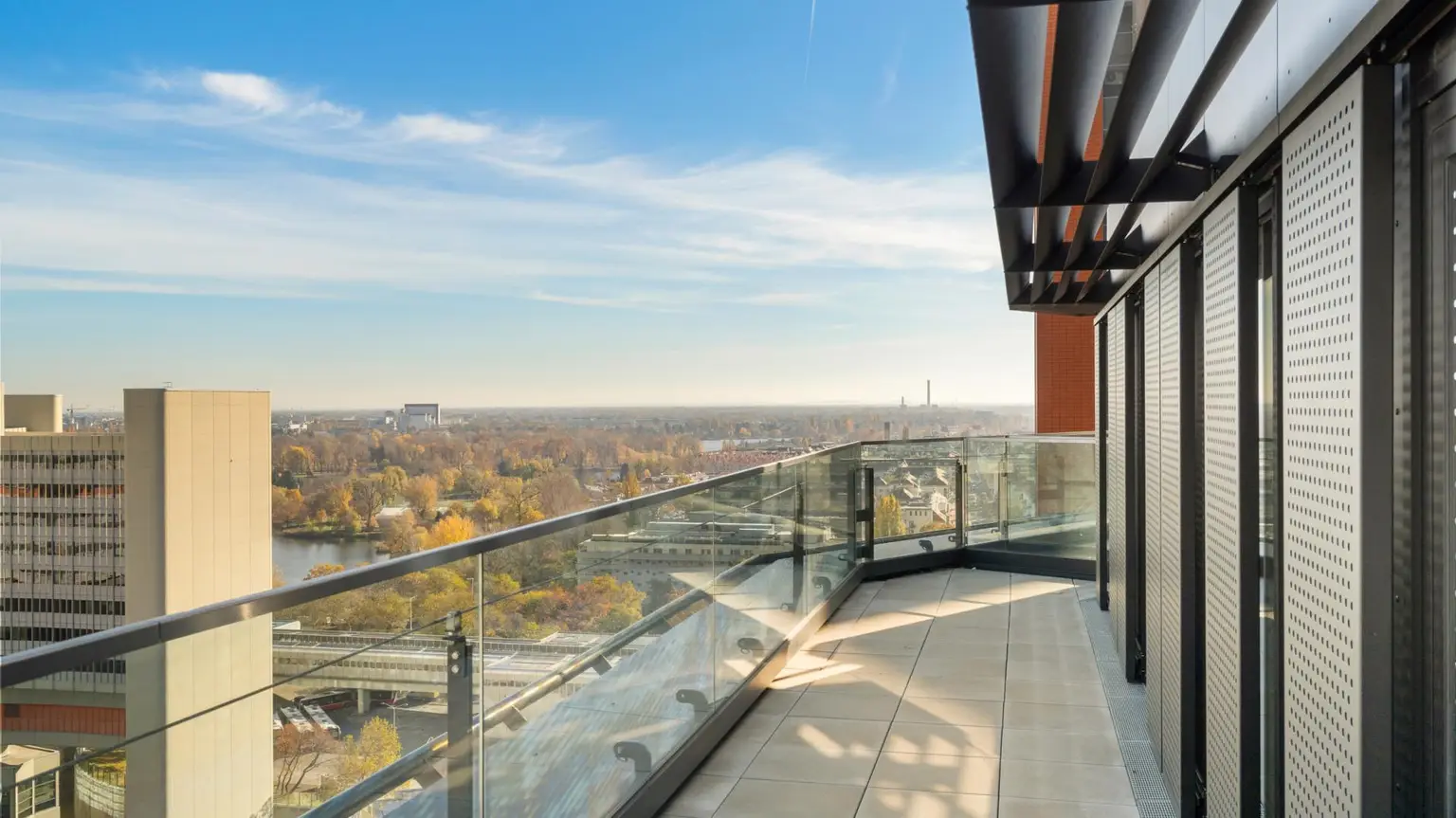 DC-Flats - Terrassenwohnung im obersten Tower Stock - mit Blick über Wien - 3 Zimmer