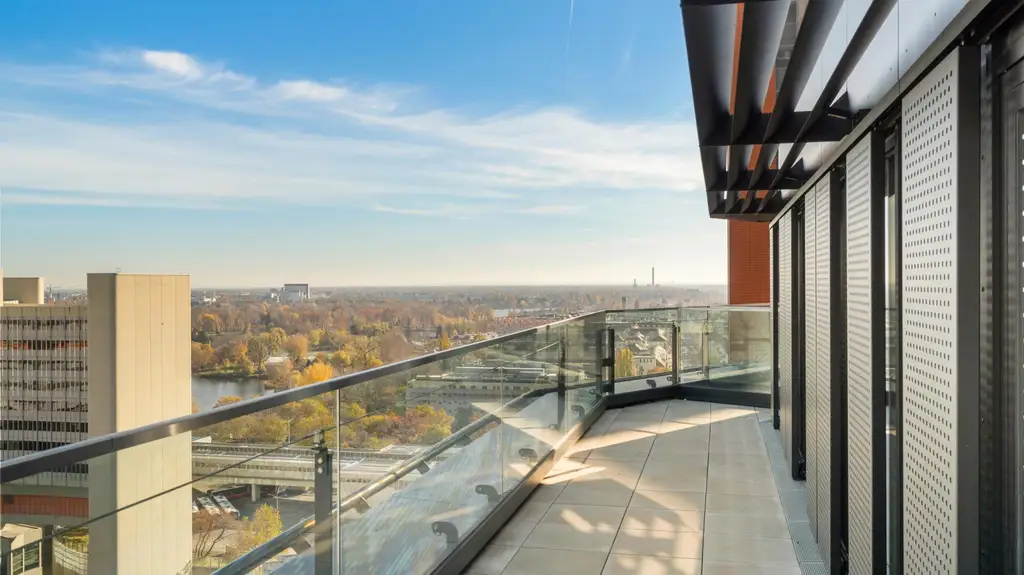 DC-Flats - Terrassenwohnung im obersten Tower Stock - mit Blick über Wien - 3 Zimmer