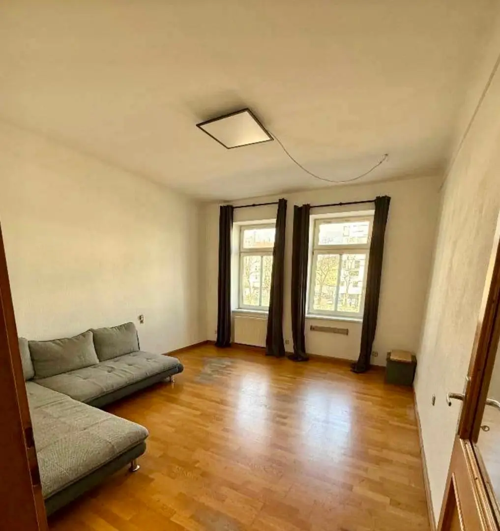 Charmante Altbauwohnung mit optimalem Grundriss – nur 50 m zur U4 Schönbrunn!
