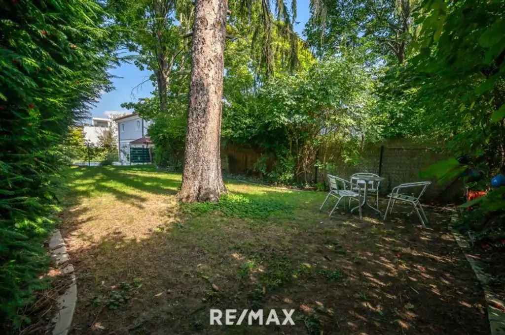 WOHNUNG IN ALTBAU-VILLA | EIGENGARTEN | SANIERUNGSBEDÜRFTIGES JUWEL