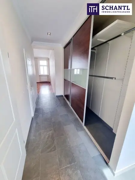 Zwischen Wiener Klassik und Naschmarkt Vibes - Ihr Zuhause mit Charme! Hofseitiger Balkon + Ruhiges Schlafzimmer! HIP und TRENDY die Gegend - Magisch schön das Altbauhaus - Ein MUST HAVE die Wohnung!