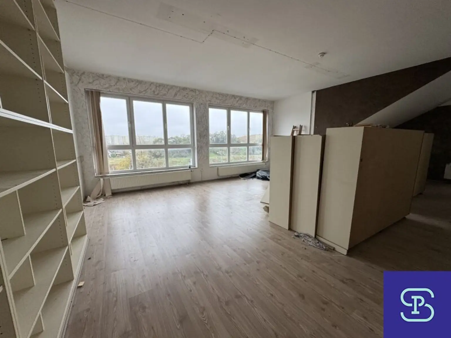 Preiswerte 72m² Büroeinheit mit Hauszentralheizung Nähe Rautenweg - 1220 Wien